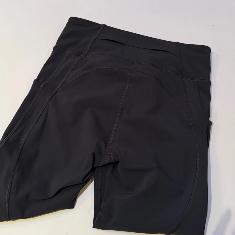 Lululemon Time To Sweat Crop 23